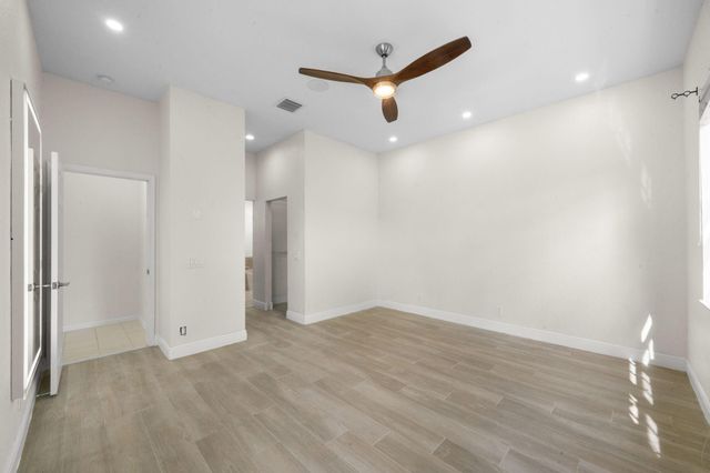 836 Lavender Cir, Weston, FL 33327