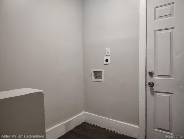 5444 Field Street, Detroit, MI 48213