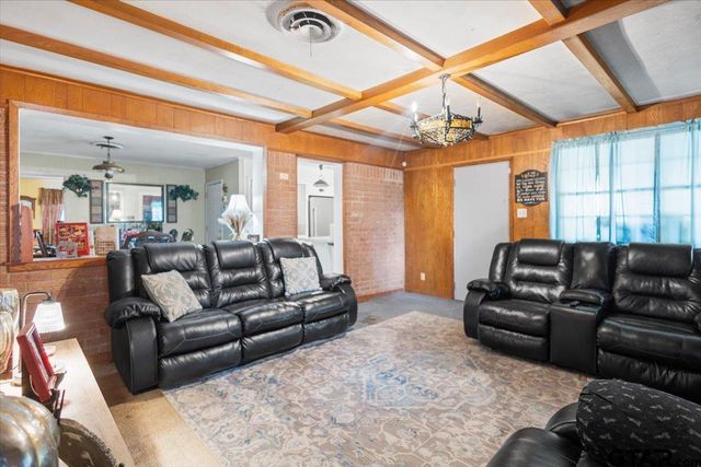 3211 Shady Trail Dr, Tyler, TX 75702