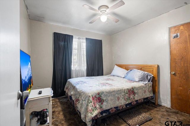 3211 Shady Trail Dr, Tyler, TX 75702