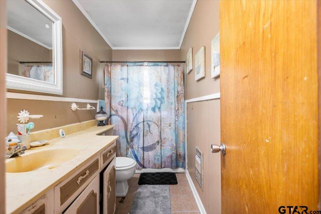 3211 Shady Trail Dr, Tyler, TX 75702