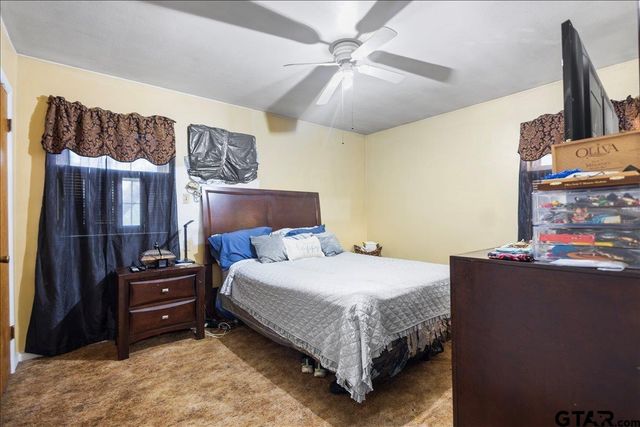 3211 Shady Trail Dr, Tyler, TX 75702