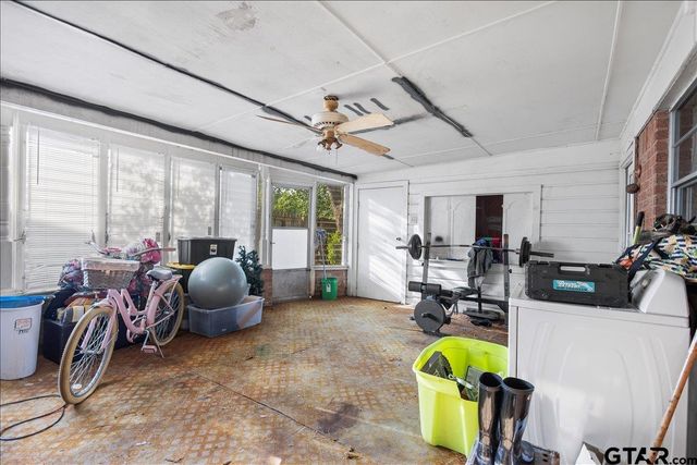 3211 Shady Trail Dr, Tyler, TX 75702