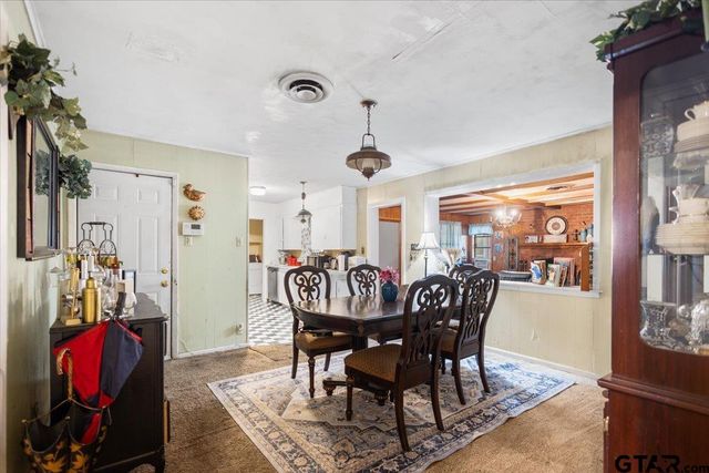 3211 Shady Trail Dr, Tyler, TX 75702