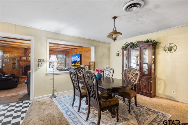 3211 Shady Trail Dr, Tyler, TX 75702