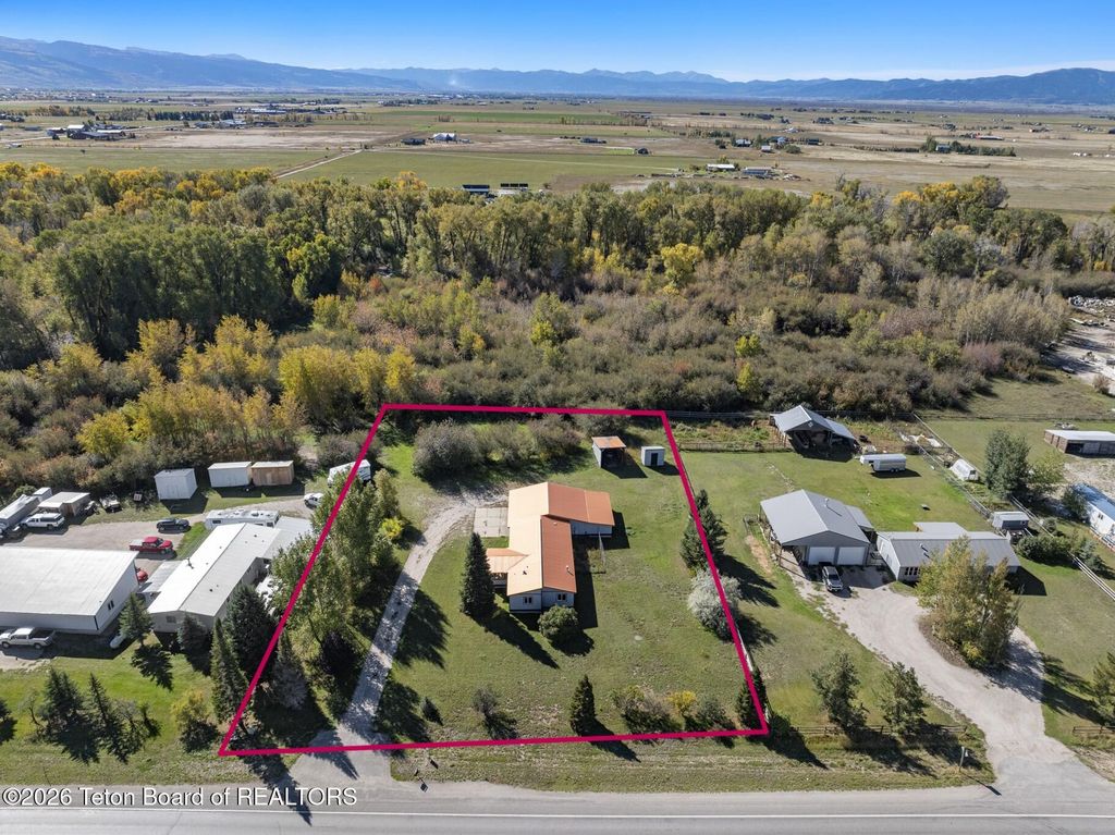 861 W HIGHWAY 33, Tetonia, ID 83452 photo 3