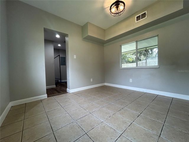 301 PENNSYLVANIA AVE STREET, St Cloud, FL 34769
