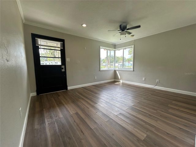 301 PENNSYLVANIA AVE STREET, St Cloud, FL 34769