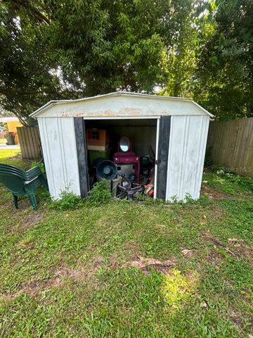 301 PENNSYLVANIA AVE STREET, St Cloud, FL 34769