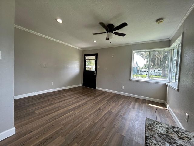 301 PENNSYLVANIA AVE STREET, St Cloud, FL 34769