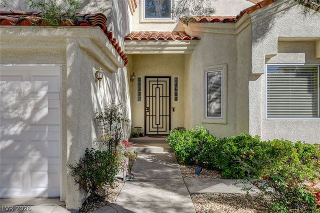 2136 Lookout Point Circle, Las Vegas, NV 89117