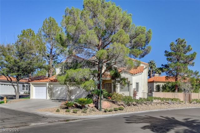 2136 Lookout Point Circle, Las Vegas, NV 89117