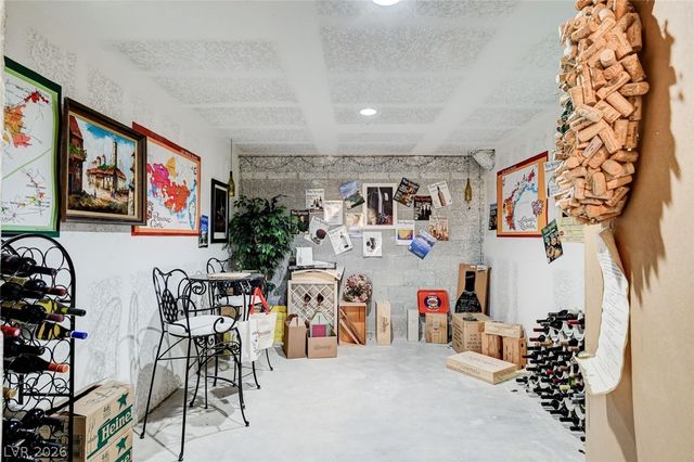 2136 Lookout Point Circle, Las Vegas, NV 89117