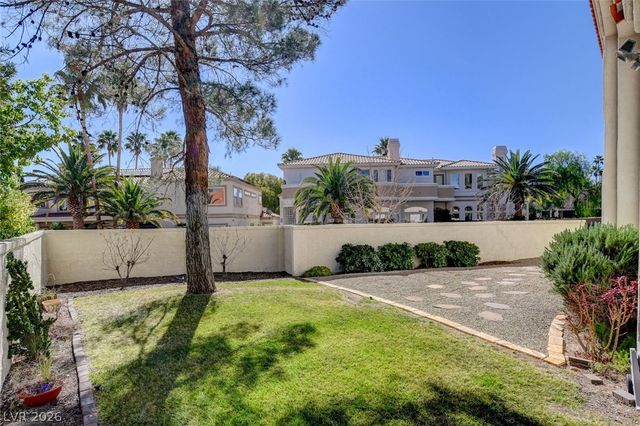 2136 Lookout Point Circle, Las Vegas, NV 89117