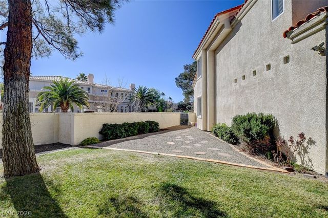 2136 Lookout Point Circle, Las Vegas, NV 89117