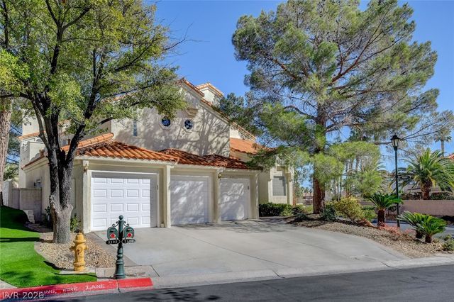 2136 Lookout Point Circle, Las Vegas, NV 89117