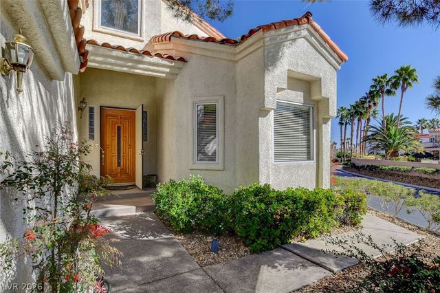 2136 Lookout Point Circle, Las Vegas, NV 89117