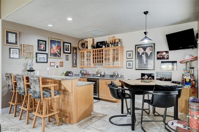 2136 Lookout Point Circle, Las Vegas, NV 89117