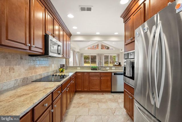 2640 N SYCAMORE ST, Arlington, VA 22207