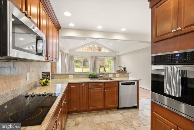 2640 N SYCAMORE ST, Arlington, VA 22207