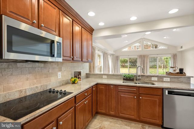 2640 N SYCAMORE ST, Arlington, VA 22207