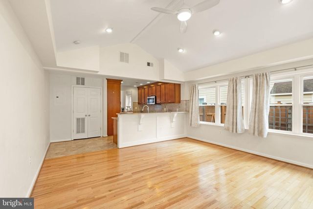 2640 N SYCAMORE ST, Arlington, VA 22207