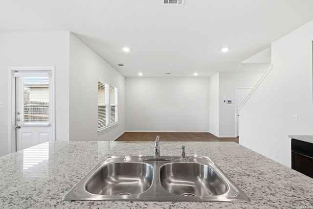 6430 Bleak Hills, San Antonio, TX 78252