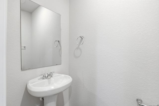 6430 Bleak Hills, San Antonio, TX 78252