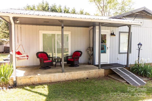 5014 Oxford School Road, Claremont, NC 28610