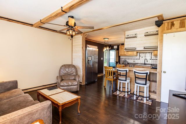 5014 Oxford School Road, Claremont, NC 28610