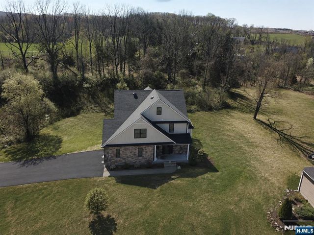 5 Emerald, Hardyston, NJ 07419