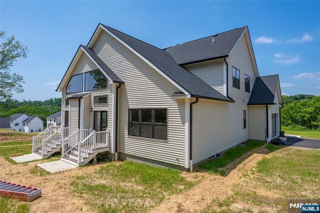 5 Emerald, Hardyston, NJ 07419