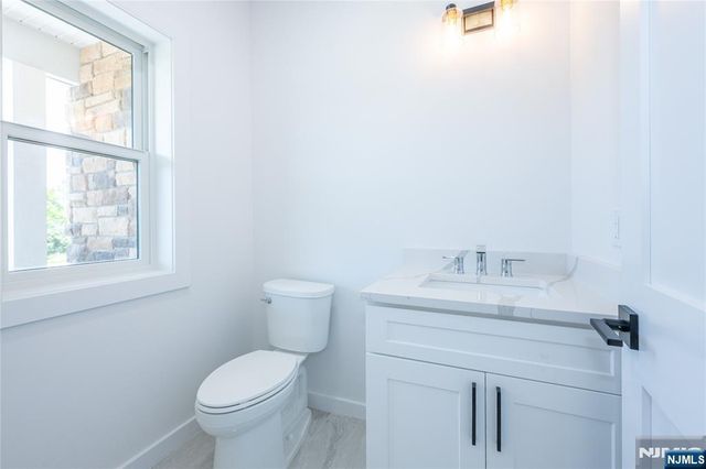 5 Emerald, Hardyston, NJ 07419