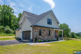 5 Emerald, Hardyston, NJ 07419