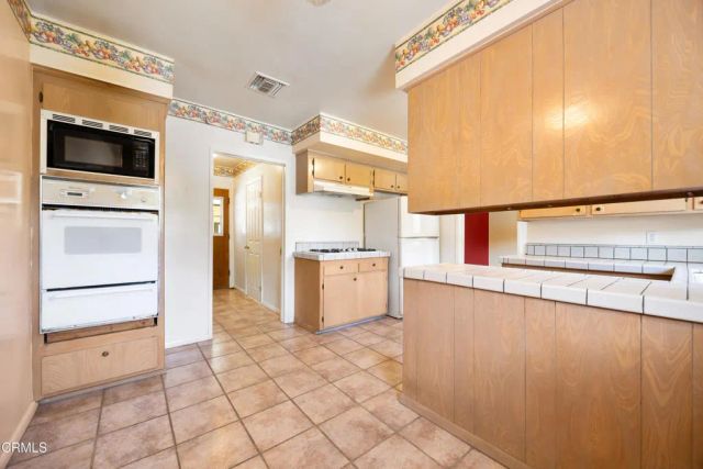 6940 Bellclaire Street, Tujunga, CA 91042