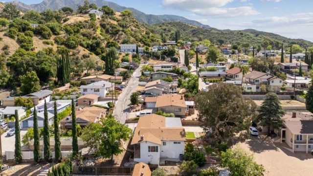 6940 Bellclaire Street, Tujunga, CA 91042
