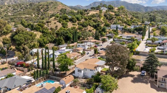 6940 Bellclaire Street, Tujunga, CA 91042