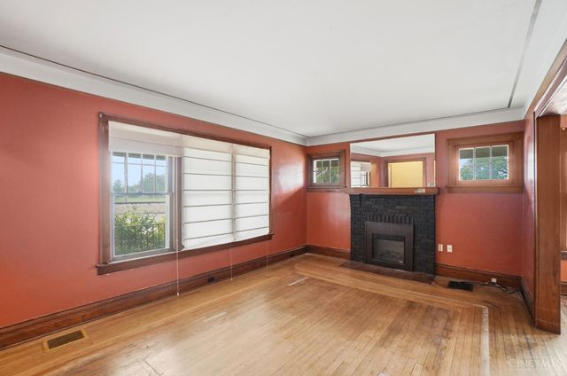 7534 Blue Ash Road, Cincinnati, OH 45236