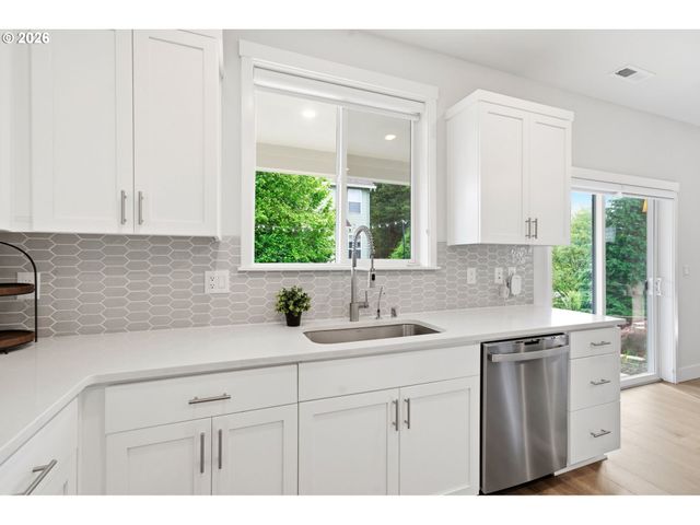 6901 Ne 16TH Ave, Vancouver, WA 98665