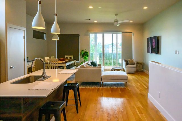 4618 Nichols Street B, Houston, TX 77020