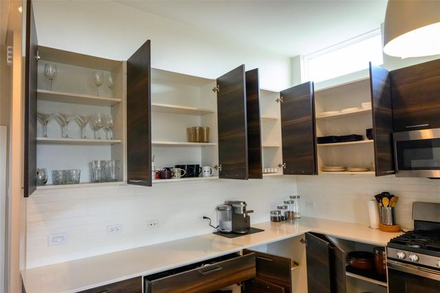 4618 Nichols Street B, Houston, TX 77020