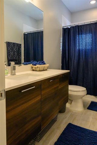 4618 Nichols Street B, Houston, TX 77020