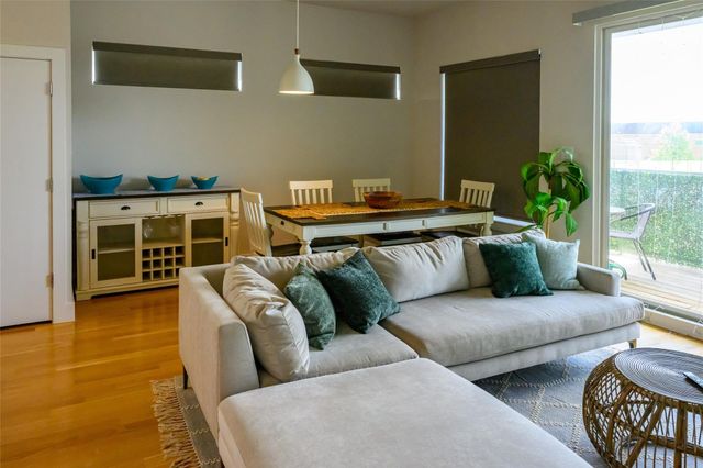 4618 Nichols Street B, Houston, TX 77020