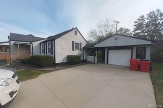 16010 Wilson Avenue, Eastpointe, MI 48021