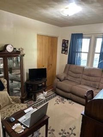 646 Waverly Dr, Benton Harbor, MI 49022