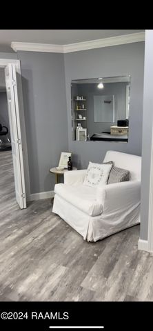 1101 E Pont Des Mouton Road, Lafayette, LA 70507