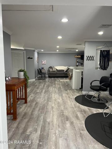 1101 E Pont Des Mouton Road, Lafayette, LA 70507