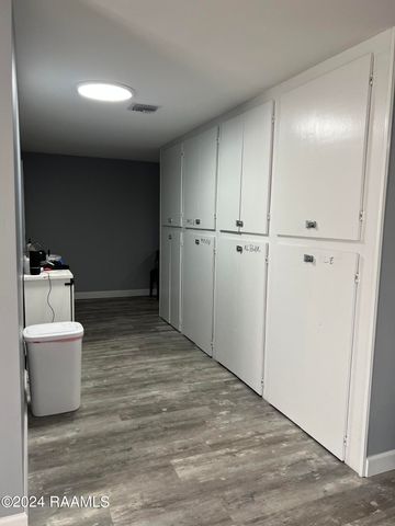 1101 E Pont Des Mouton Road, Lafayette, LA 70507