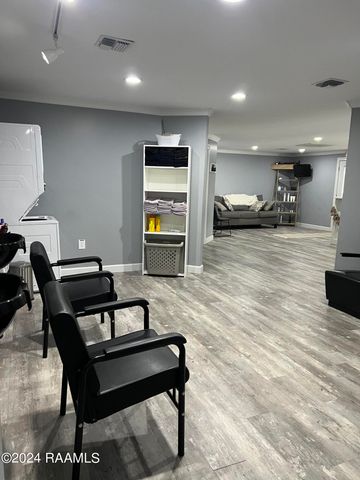 1101 E Pont Des Mouton Road, Lafayette, LA 70507