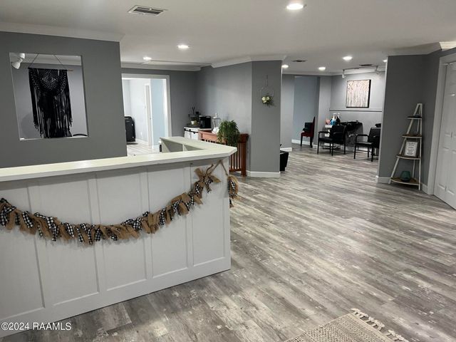 1101 E Pont Des Mouton Road, Lafayette, LA 70507